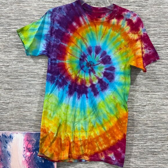 Tie-Dye Haynes Cotton Spiral Short Sleeve T-Shirt S Vibrant Rainbow Unisex Soft - Picture 1 of 4